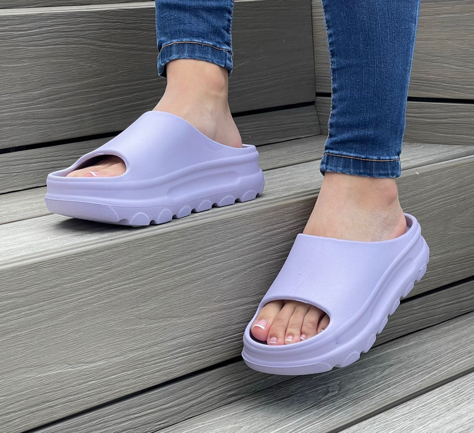 gid://shopify/MediaImage/25707734663238